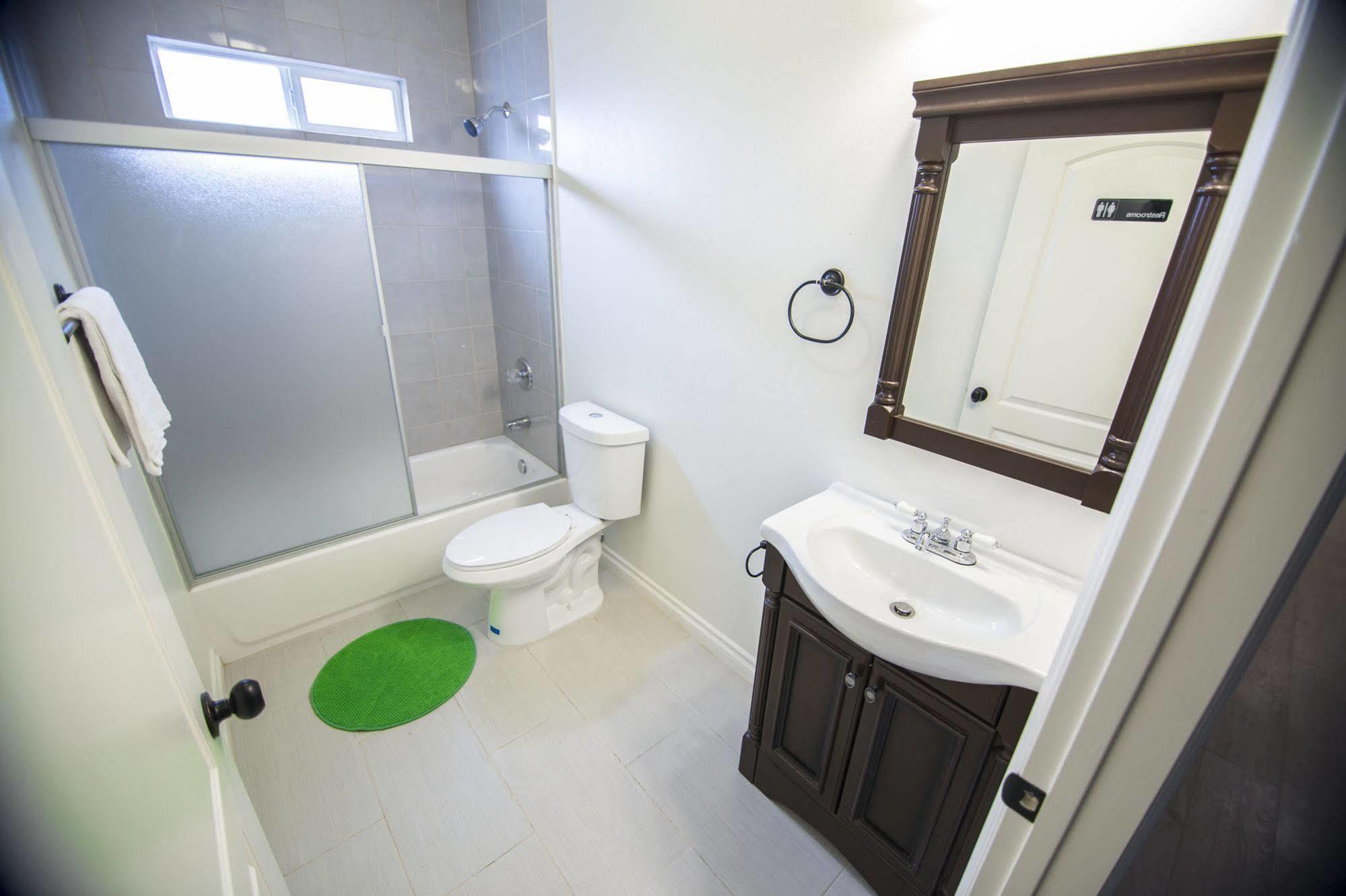 Los Angeles Vacation Rooms Екстер'єр фото